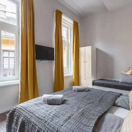 Apartment Luxury Central Next To The Fashion Str. Budapest